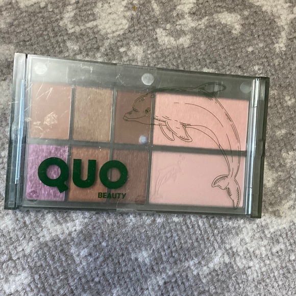 Quo what a catch eyeshadow palette - Picture 2 of 3